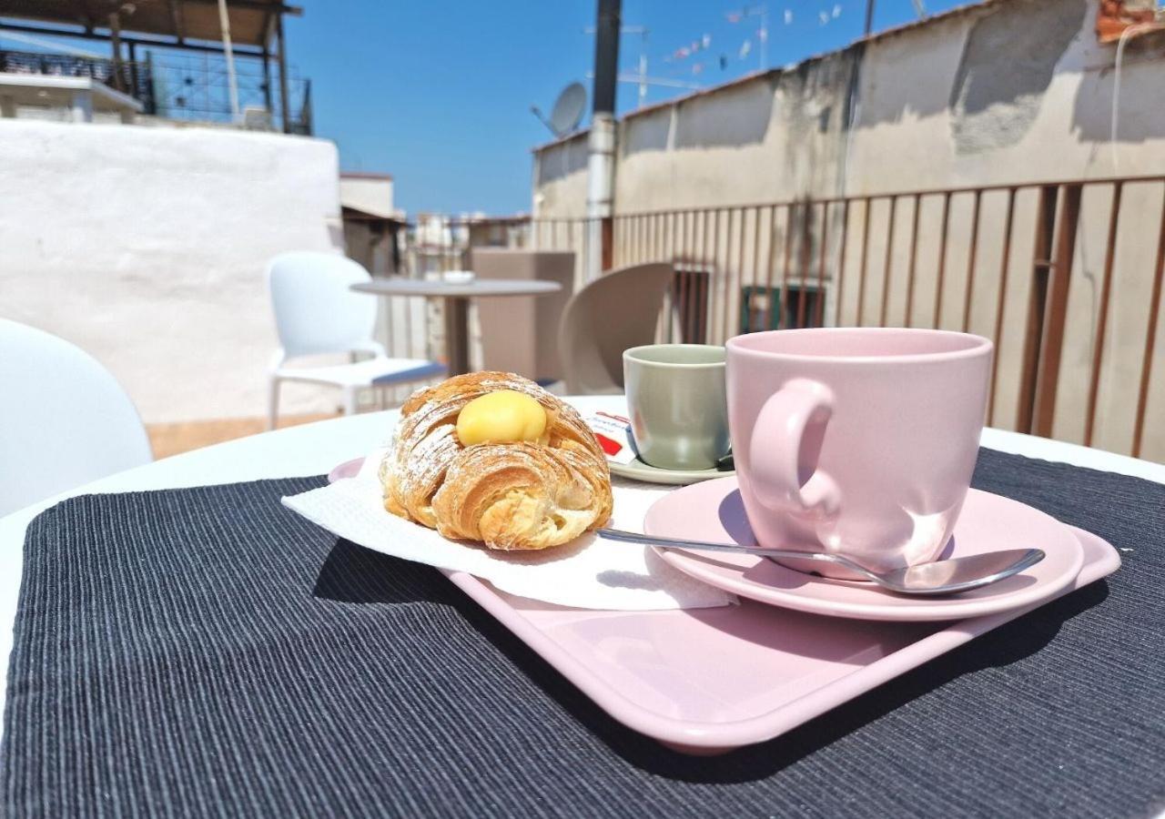 B&B Tra Le Vie Del Borgo Vieste Exterior foto